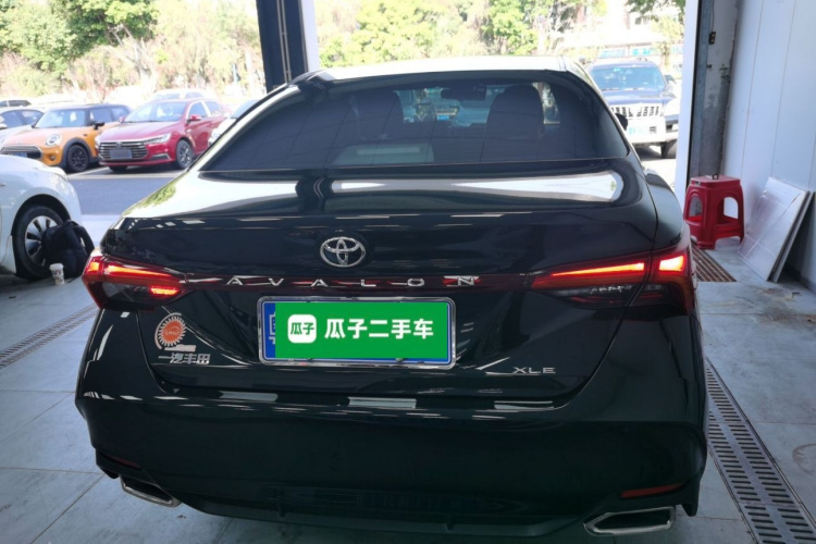 Toyota Avalon 2021 car image #4