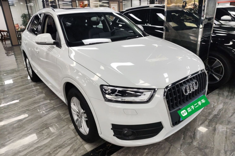 Audi Q3 2015 car image #4