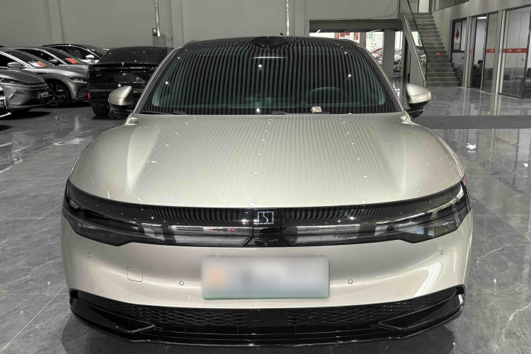 极氪 极氪007 2025 汽车图片 #4