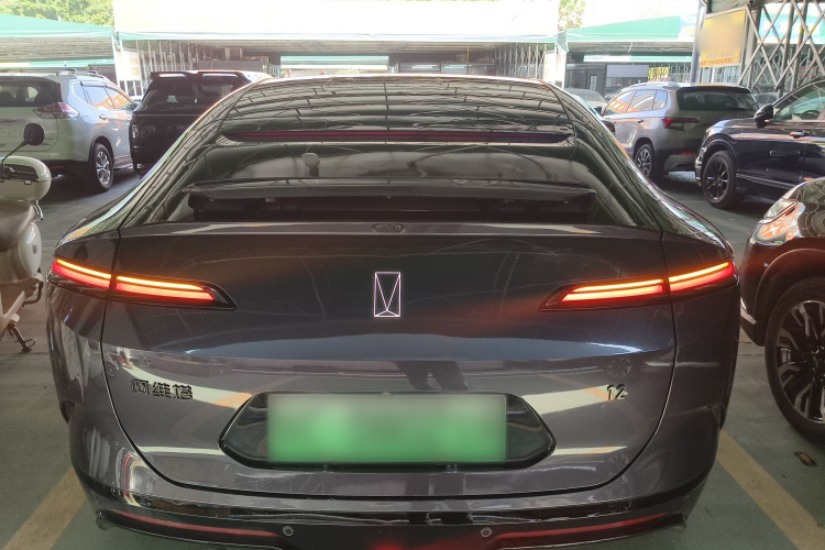 Avatr 12 2024 car image #4