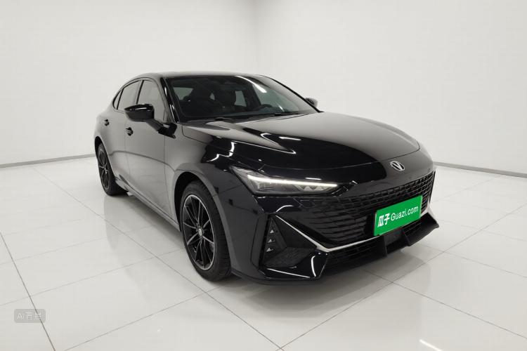 Changan UNI-V iDD 2023 imagem de carro #4