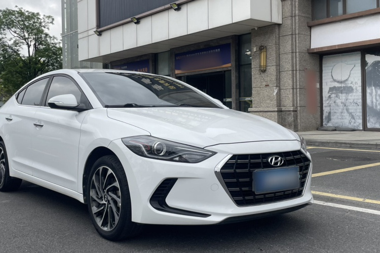 Hyundai Elantra AD 2020 immagine di auto #4