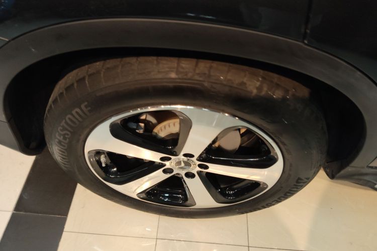 Mercedes-Benz GLC Class 2022 car image #4