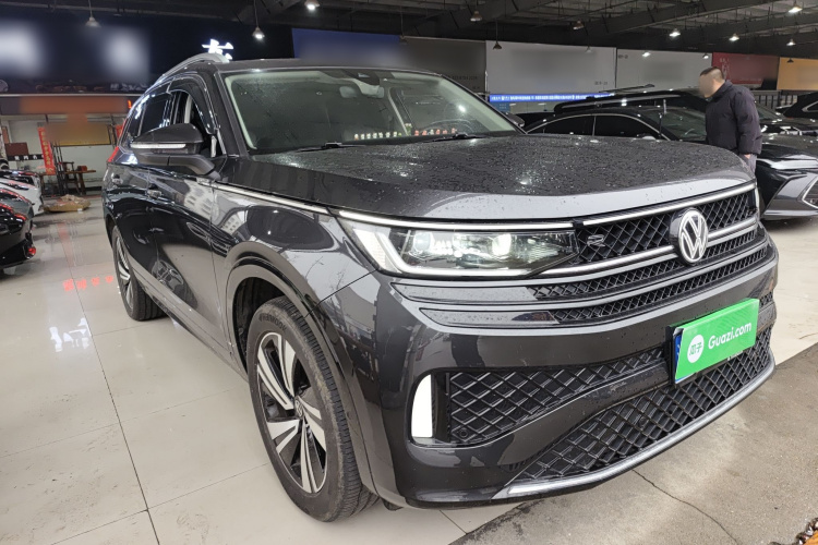 Volkswagen Tavendor 2023 car image #4