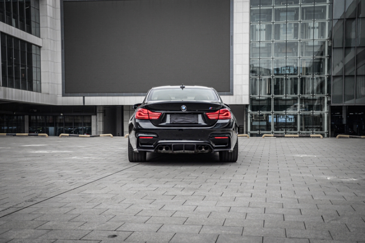 BMW M4 2019 image de voiture #4