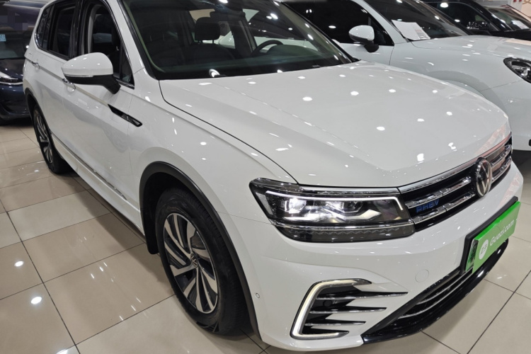 Volkswagen Tiguan L New Energy 2021 immagine di auto #4