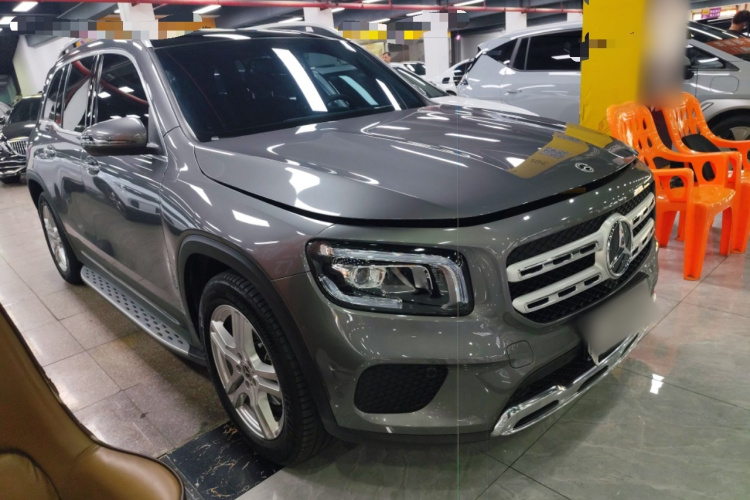 Mercedes-Benz GLB Class 2023 car image #4