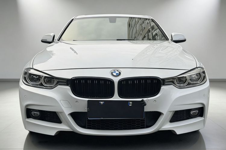 BMW 3 Series 2018 #4 BMW 3 Series 2018 car image #4