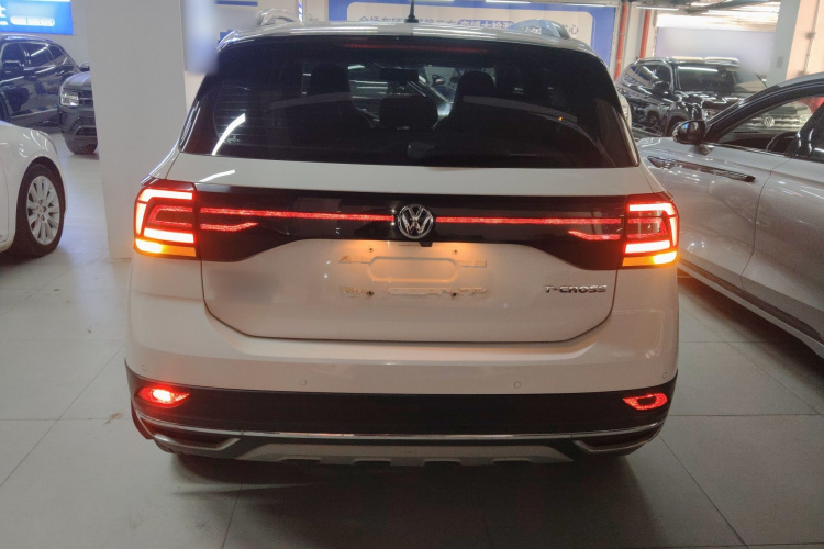 Volkswagen T-Cross 2020 car image #4