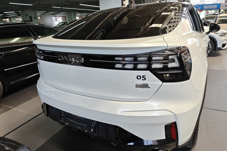 Lynk & Co 05 2020 #4 Lynk & Co 05 2020 car image #4