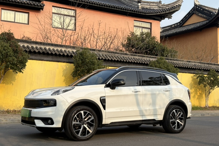 Lynk & Co 01 EM-P 2018 car image #4