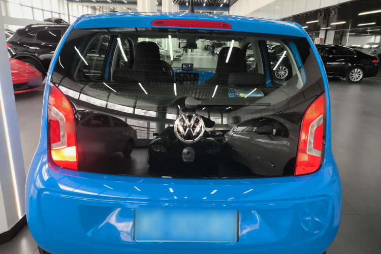 Volkswagen up! 2016 car image #4