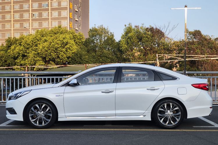 Hyundai Sonata 2015 car image #4