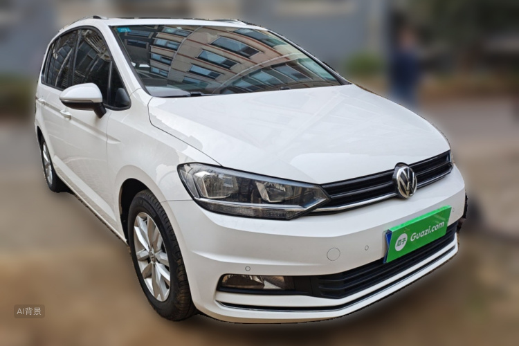 Volkswagen Touran 2018 immagine di auto #4