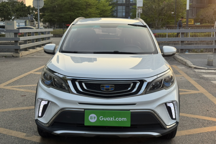 Vision X3 2018 car image #4
