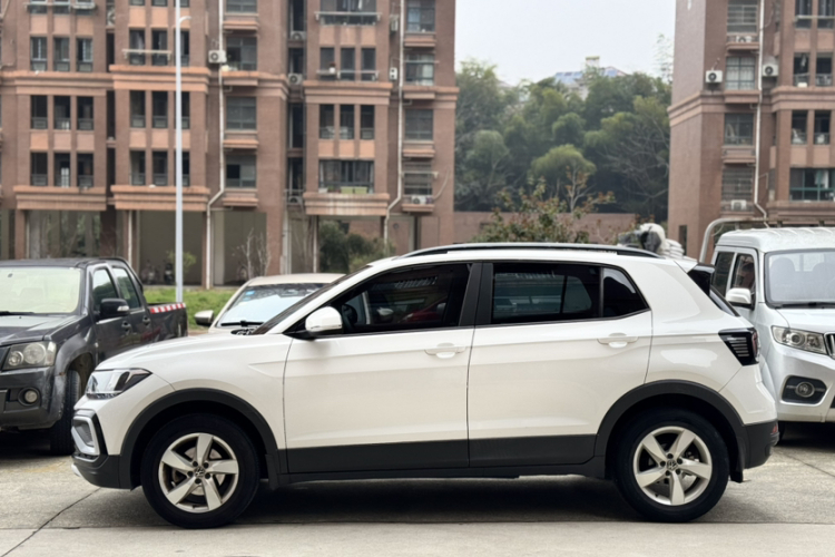 Volkswagen T-Cross 2021 #4 Volkswagen T-Cross 2021 car image #4