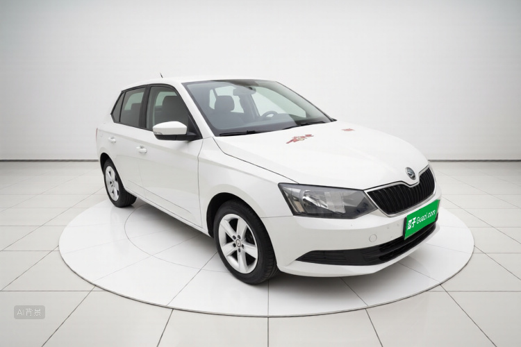 Skoda Fabia 2019 изображение автомобиля #4