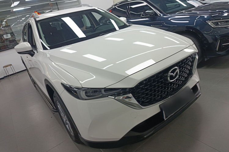 Mazda CX-5 2025 car image #4