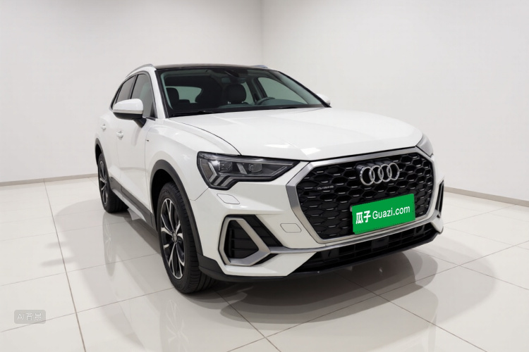 Audi Q3 2021 car image #4