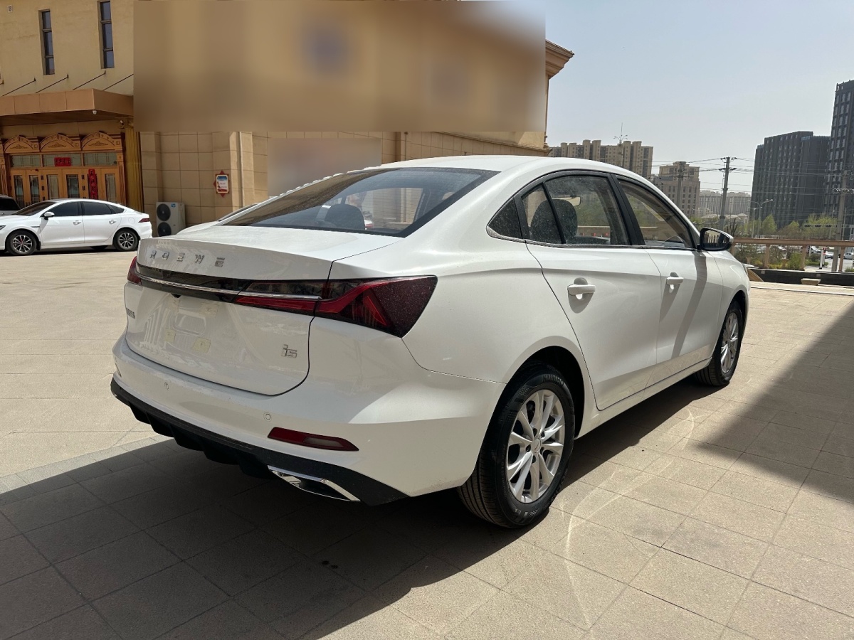 Roewe i5 2025 #4 Roewe i5 2025 car image #4
