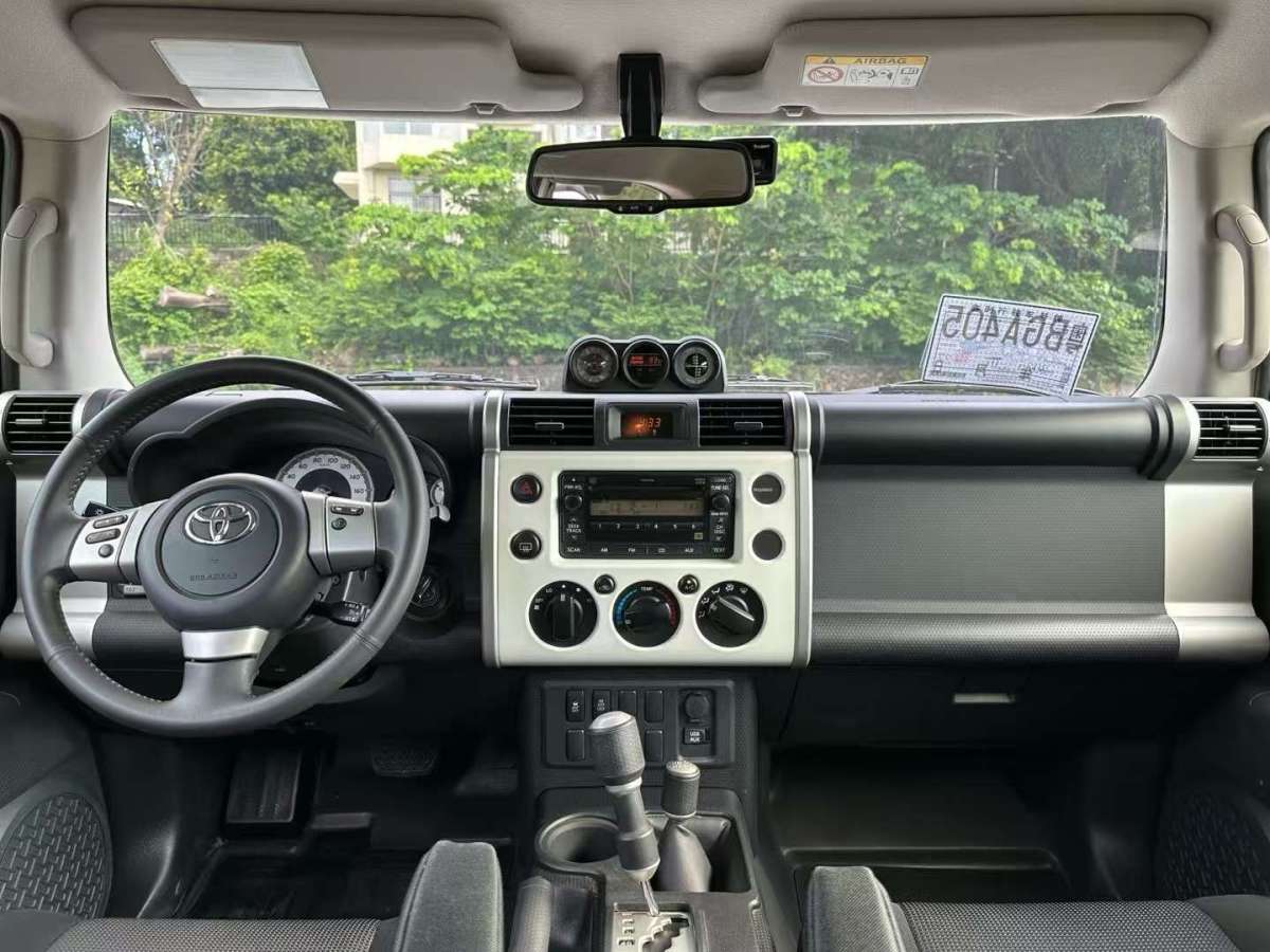 Toyota FJ Cruiser 2019 #4 Toyota FJ Cruiser 2019 car image #4