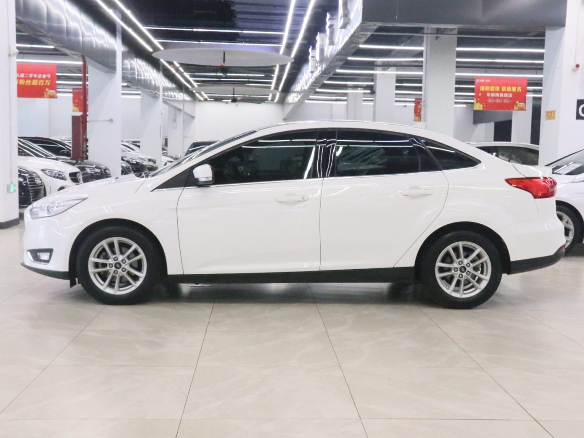 Ford Focus (Imported) 2017 صورة سيارة #4