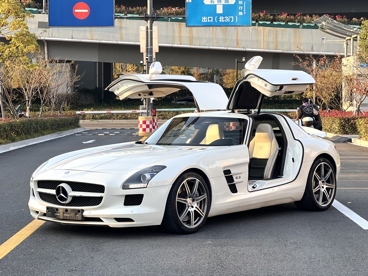 Mercedes-Benz SLS AMG 2013 car image #4