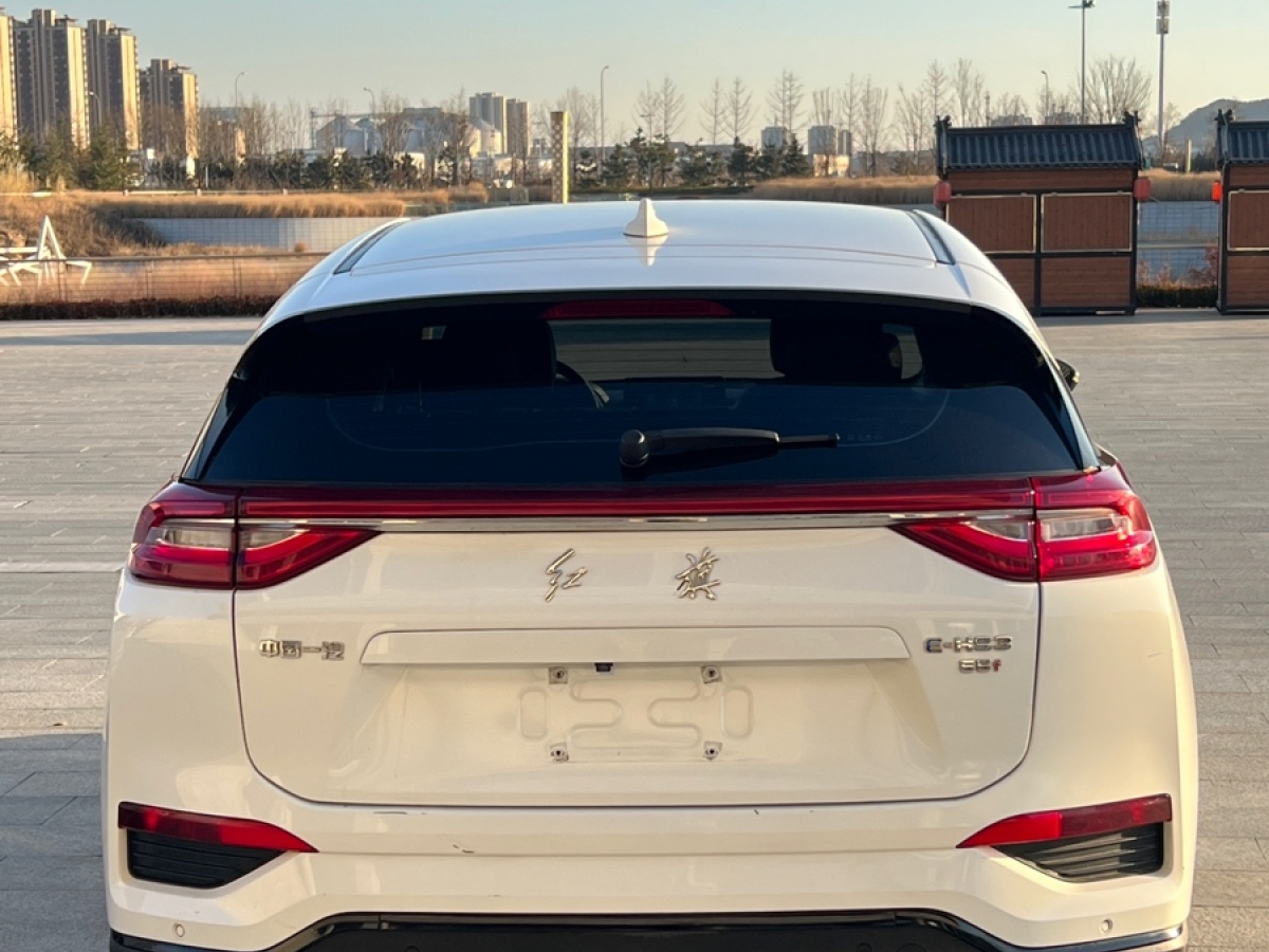 HongQi E-HS3 2021 #4 HongQi E-HS3 2021 car image #4