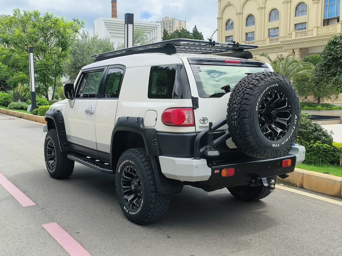 Toyota FJ Cruiser 2020 immagine di auto #4