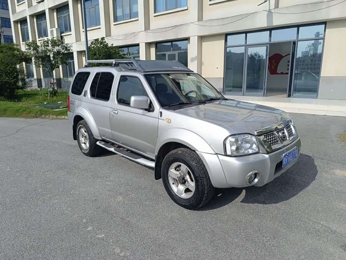 日产 日产帕拉丁 2010 汽车图片 #4