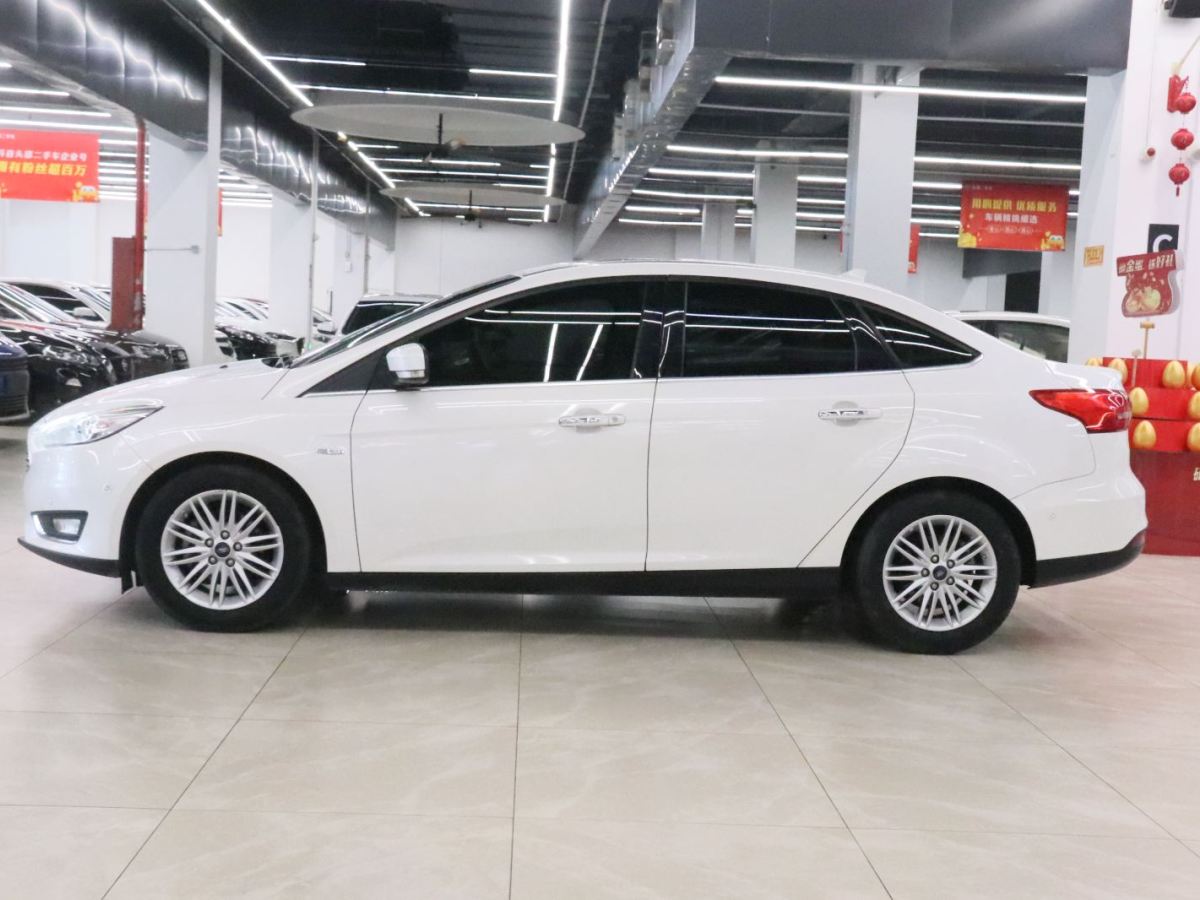 Ford Focus (Imported) 2017 #4 Ford Focus (Imported) 2017 car image #4