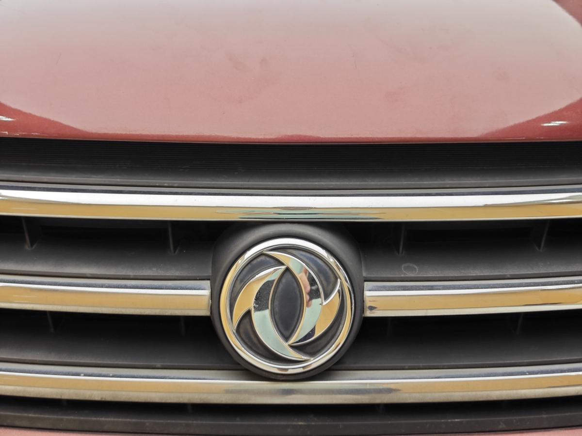 Forthing JOYEAR X5 2016 #4 Forthing JOYEAR X5 2016 car image #4