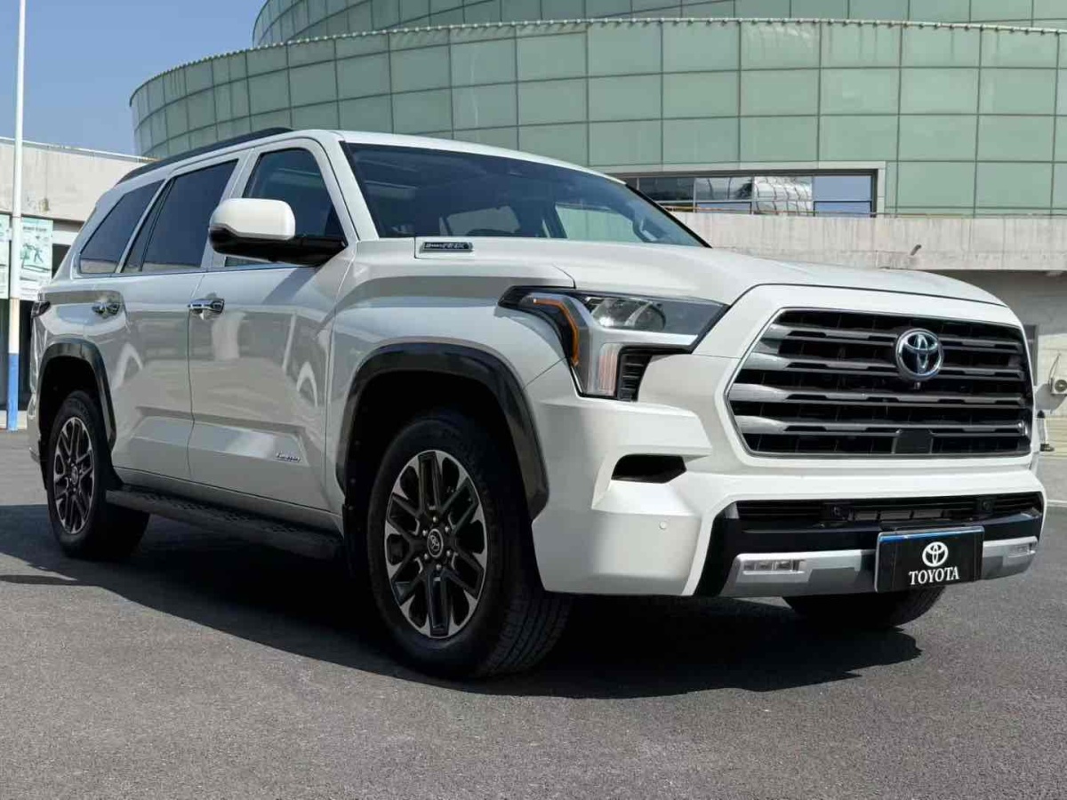 Toyota Sequoia 2023 #4 Toyota Sequoia 2023 imagen de coche #4