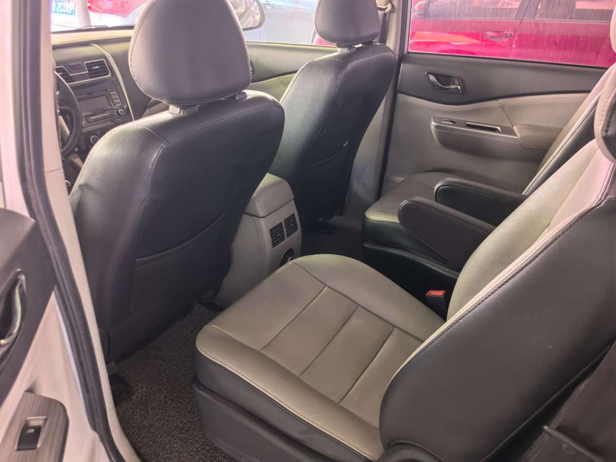 Forthing SX6 2016 car image #4