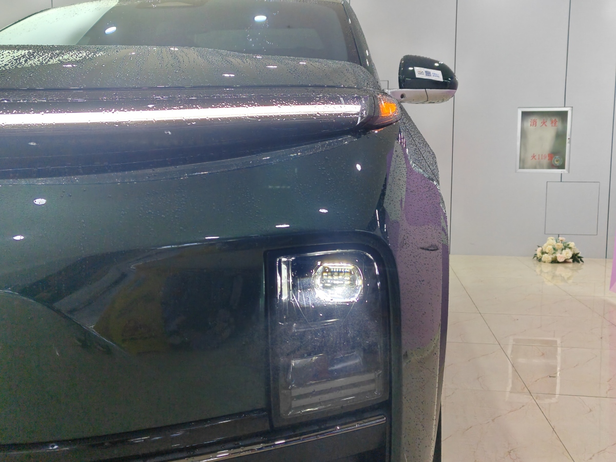 Li L8 2023 изображение автомобиля #4