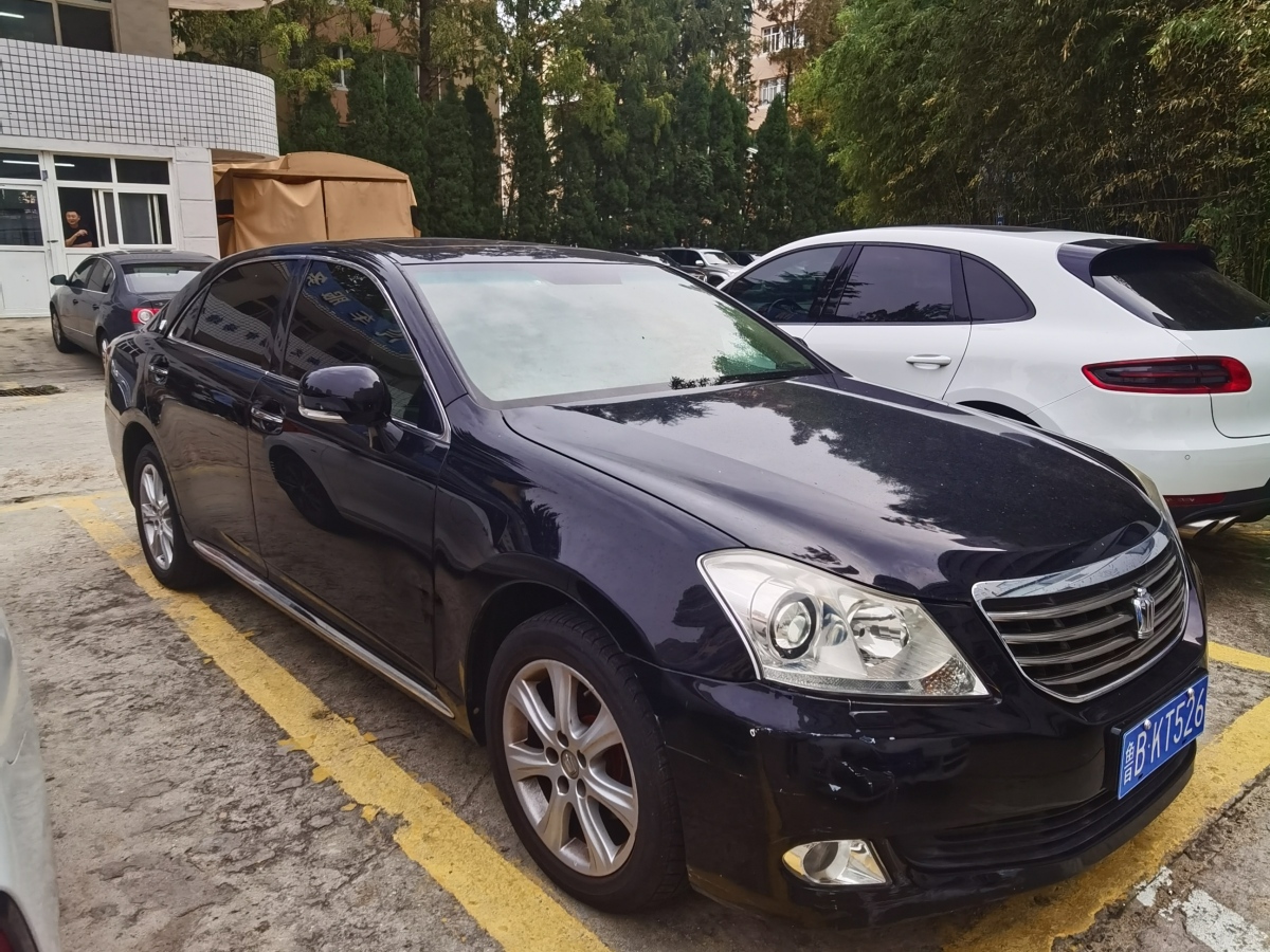 丰田 皇冠 2010 汽车图片 #4