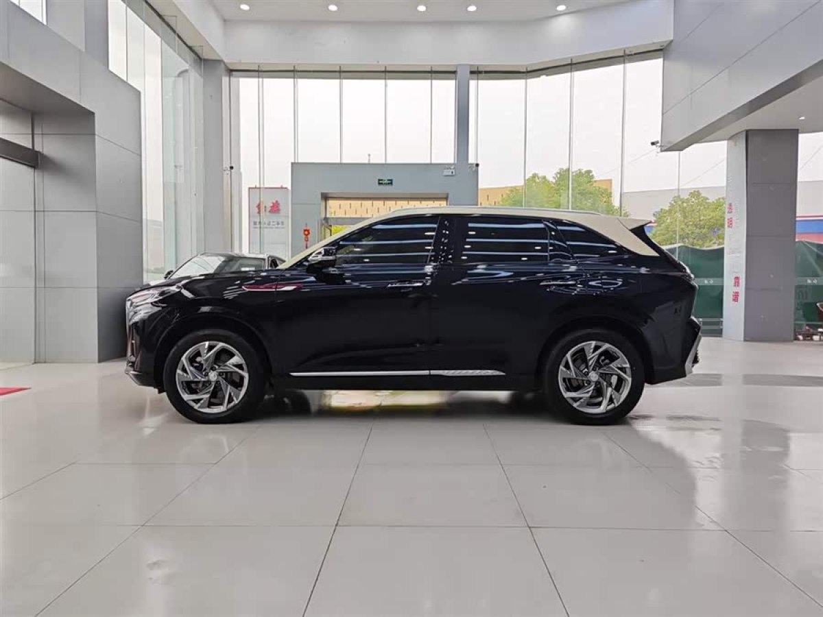 HongQi HS3 PHEV 2024 #4 HongQi HS3 PHEV 2024 car image #4