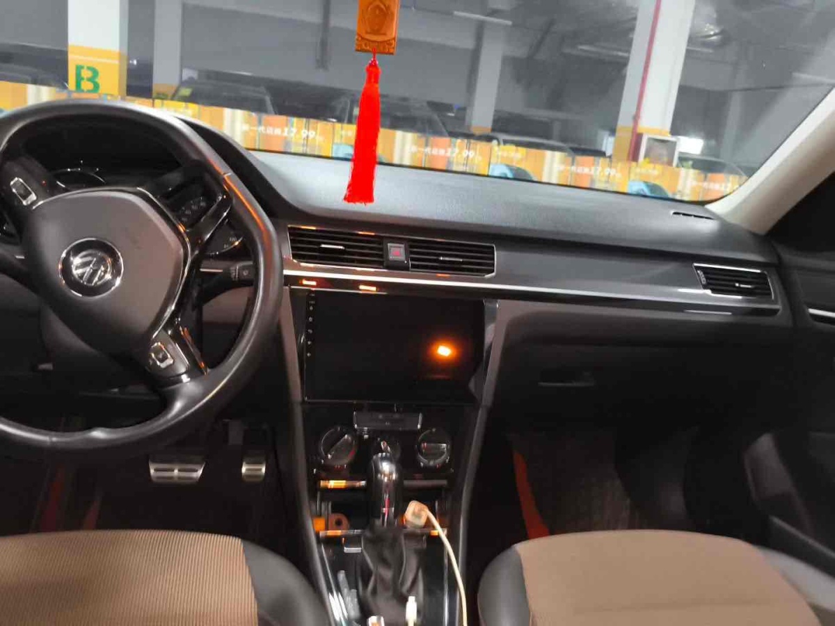 Volkswagen C-Trek 2018 immagine di auto #4