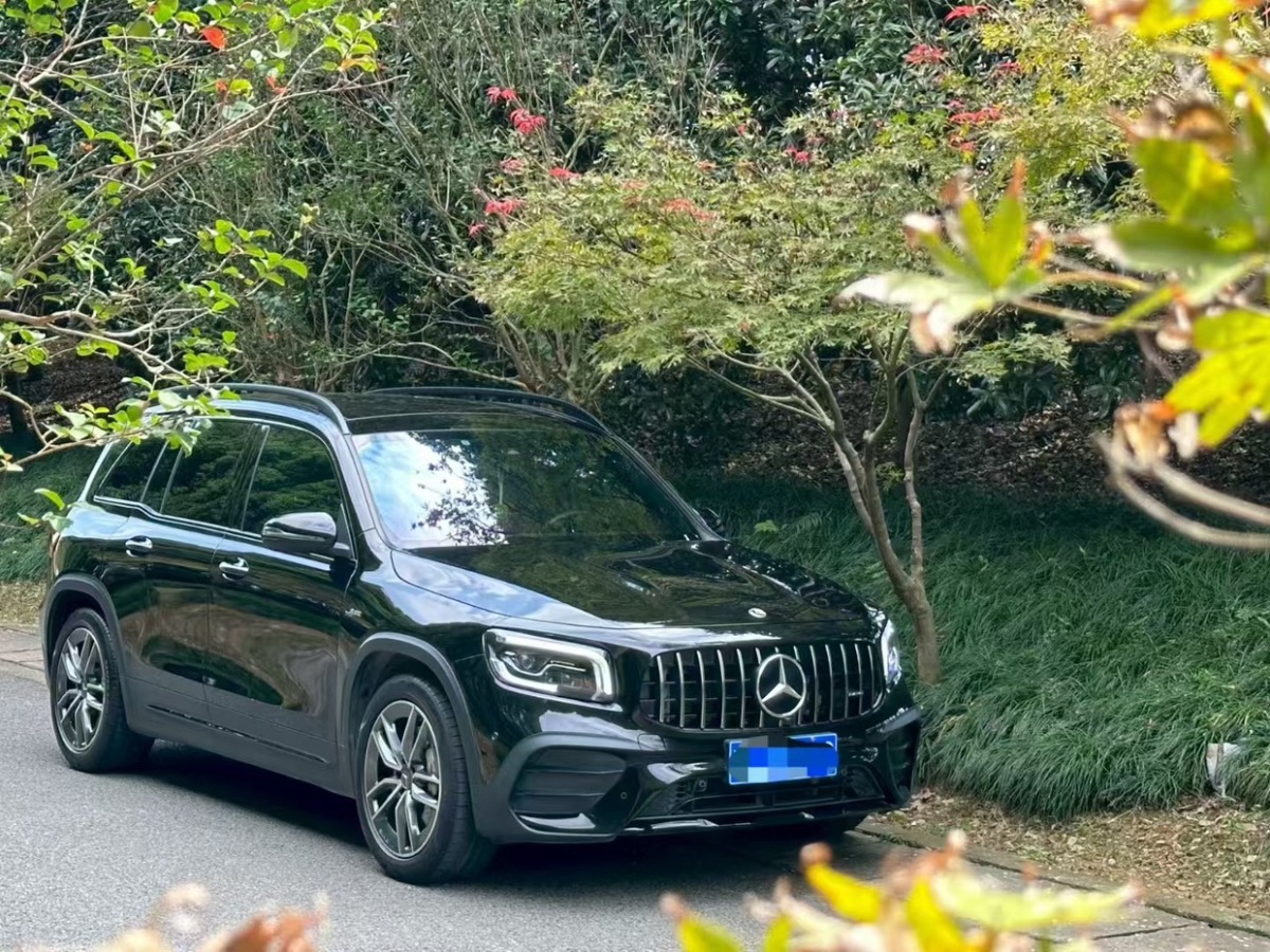 Mercedes-Benz GLB AMG 2022 imagen de coche #4