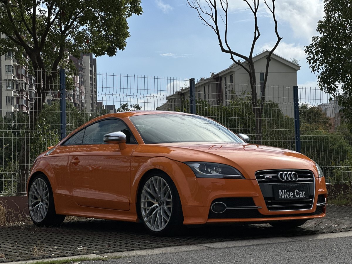Audi TTS 2011 car image #4