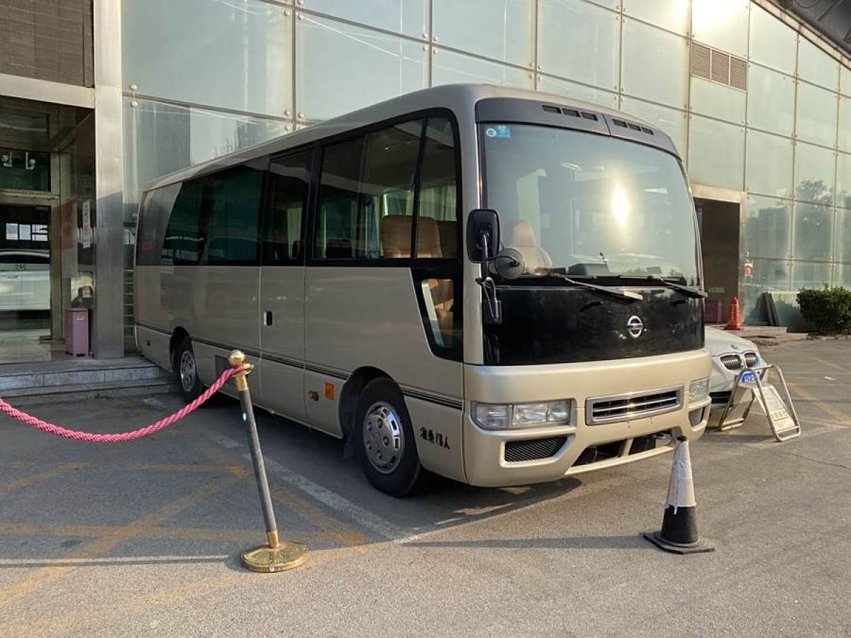 日产 碧莲 2011 汽车图片 #4