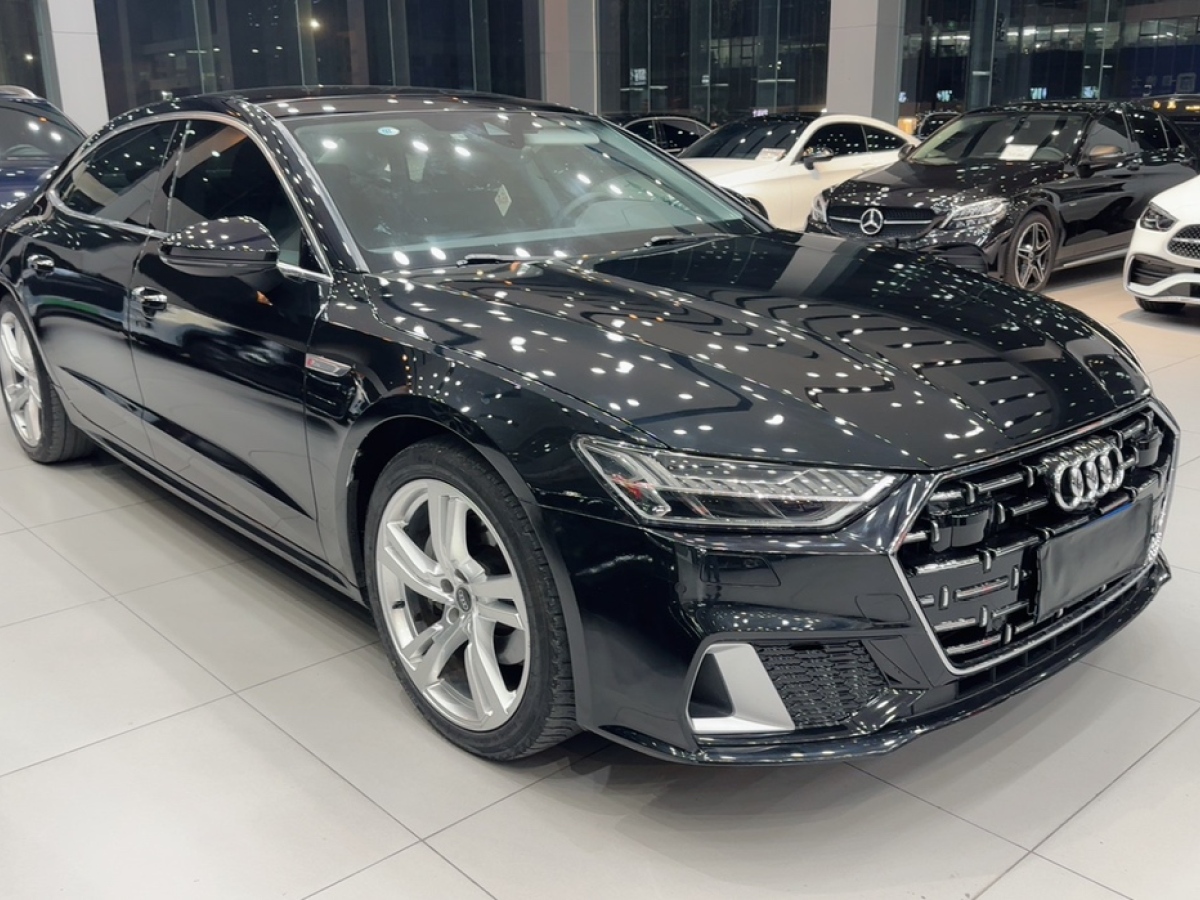 Audi A7L 2023 صورة سيارة #4