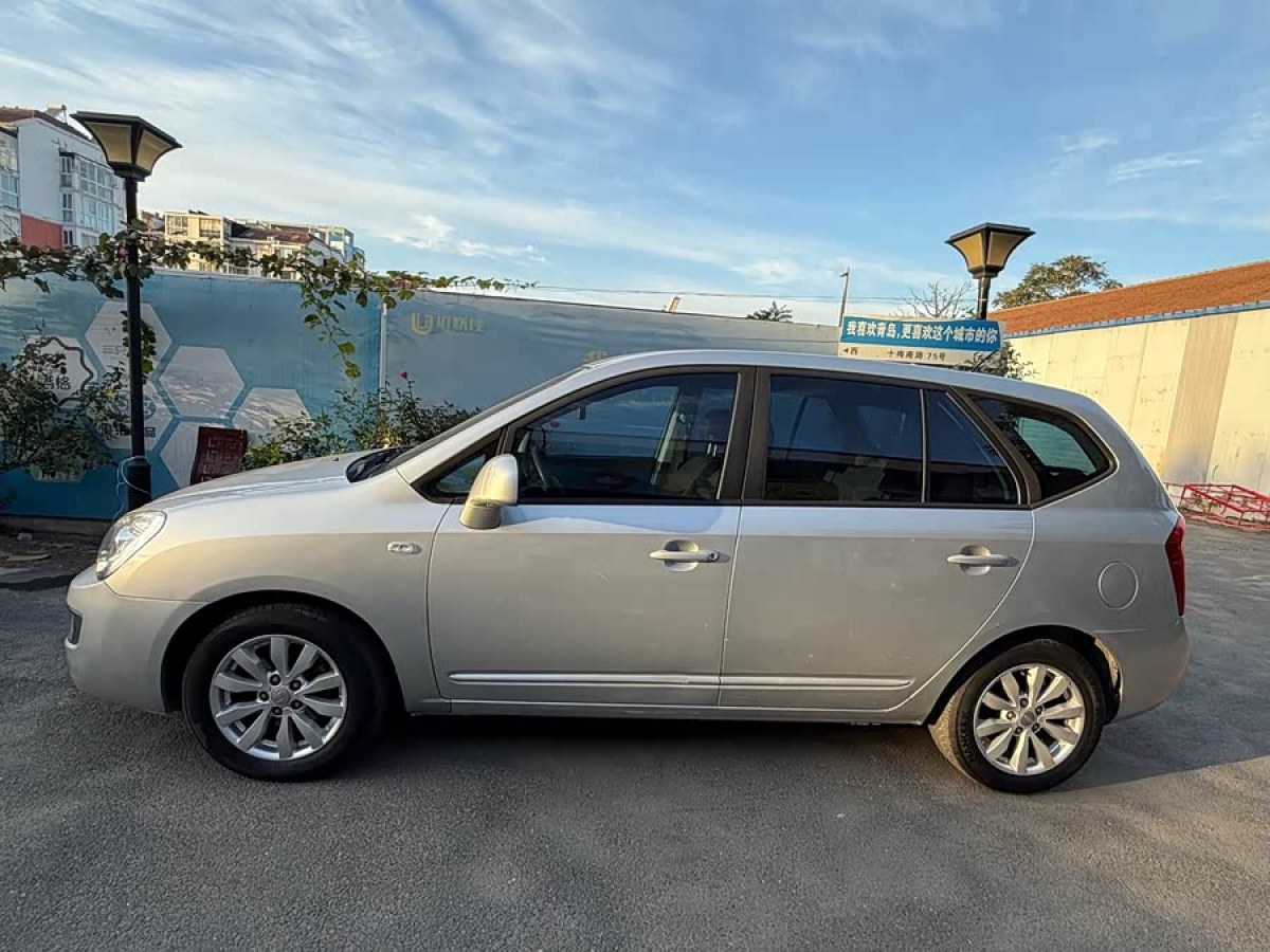 Kia Carens 2012 immagine di auto #4