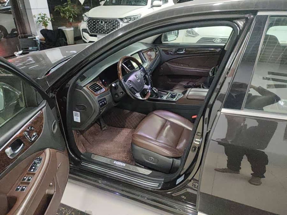 Hyundai Equus 2014 immagine di auto #4