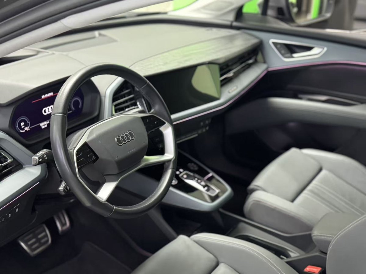 Audi Q5 e-tron 2023 #4 Audi Q5 e-tron 2023 صورة سيارة #4