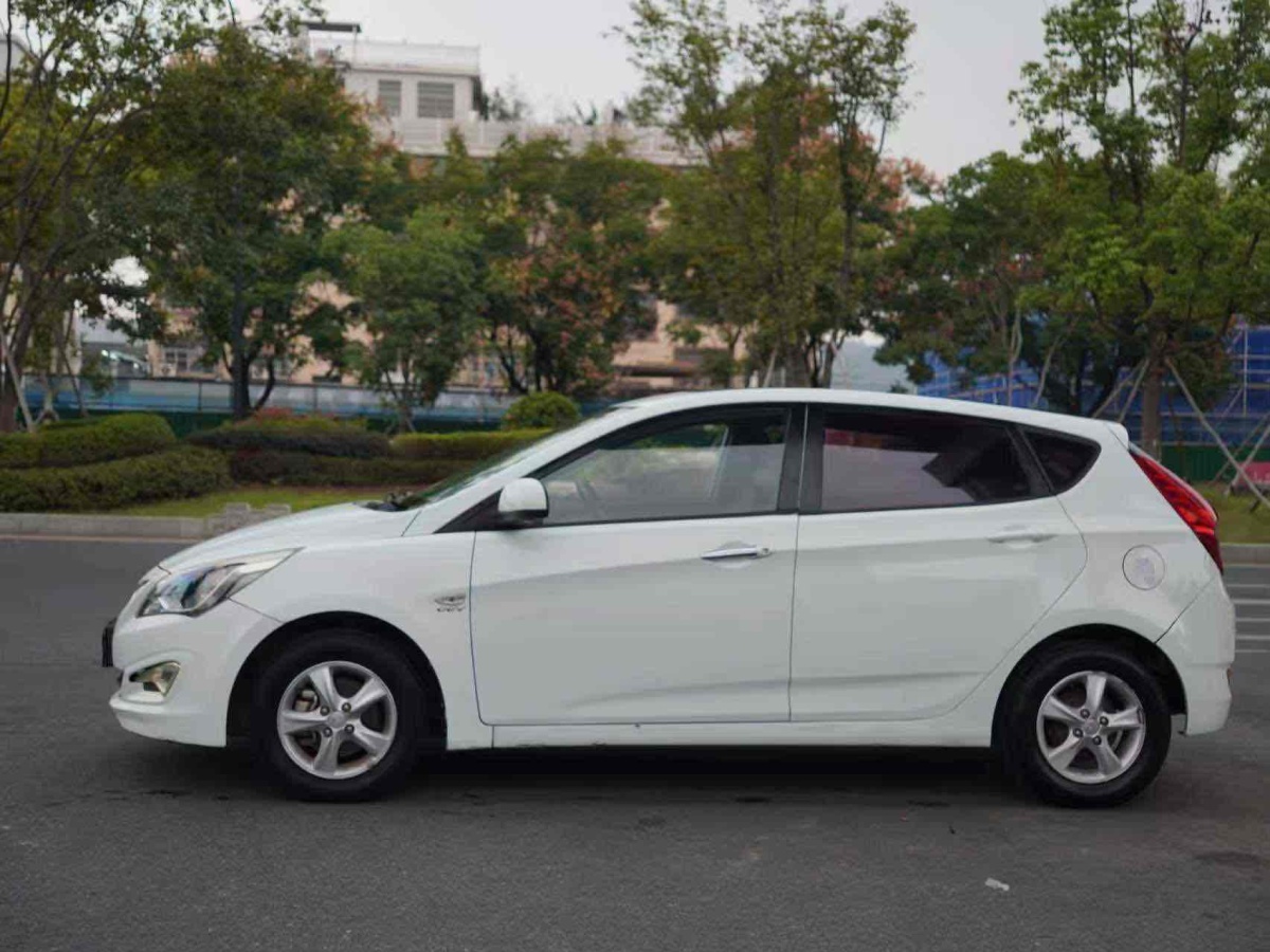 Hyundai Reina Hatchback 2017 #4 Hyundai Reina Hatchback 2017 imagen de coche #4