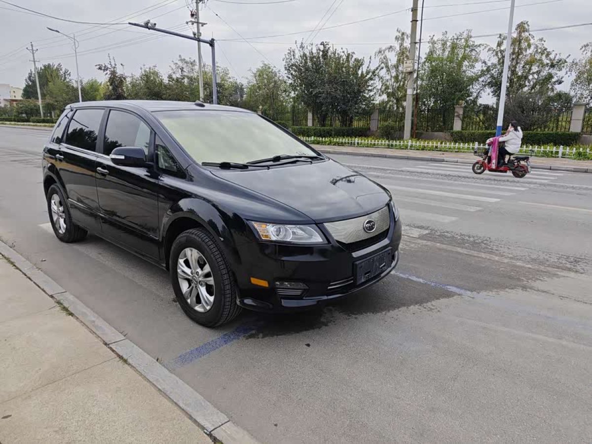 BYD e6 2017 car image #4