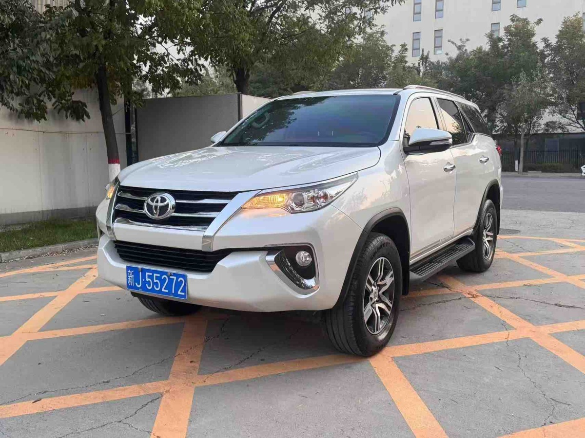 Toyota Fortuner 2016 immagine di auto #4