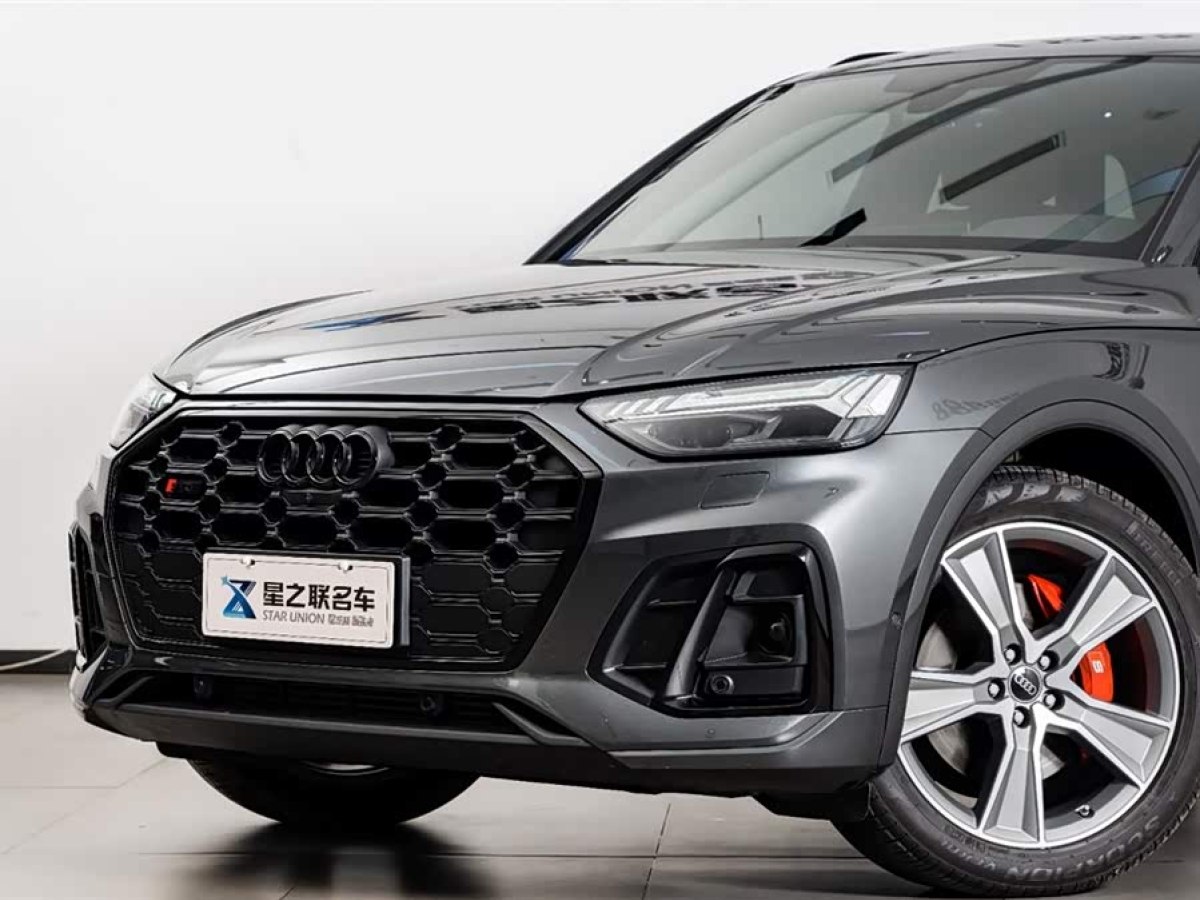 Audi SQ5 изображение автомобиля #4