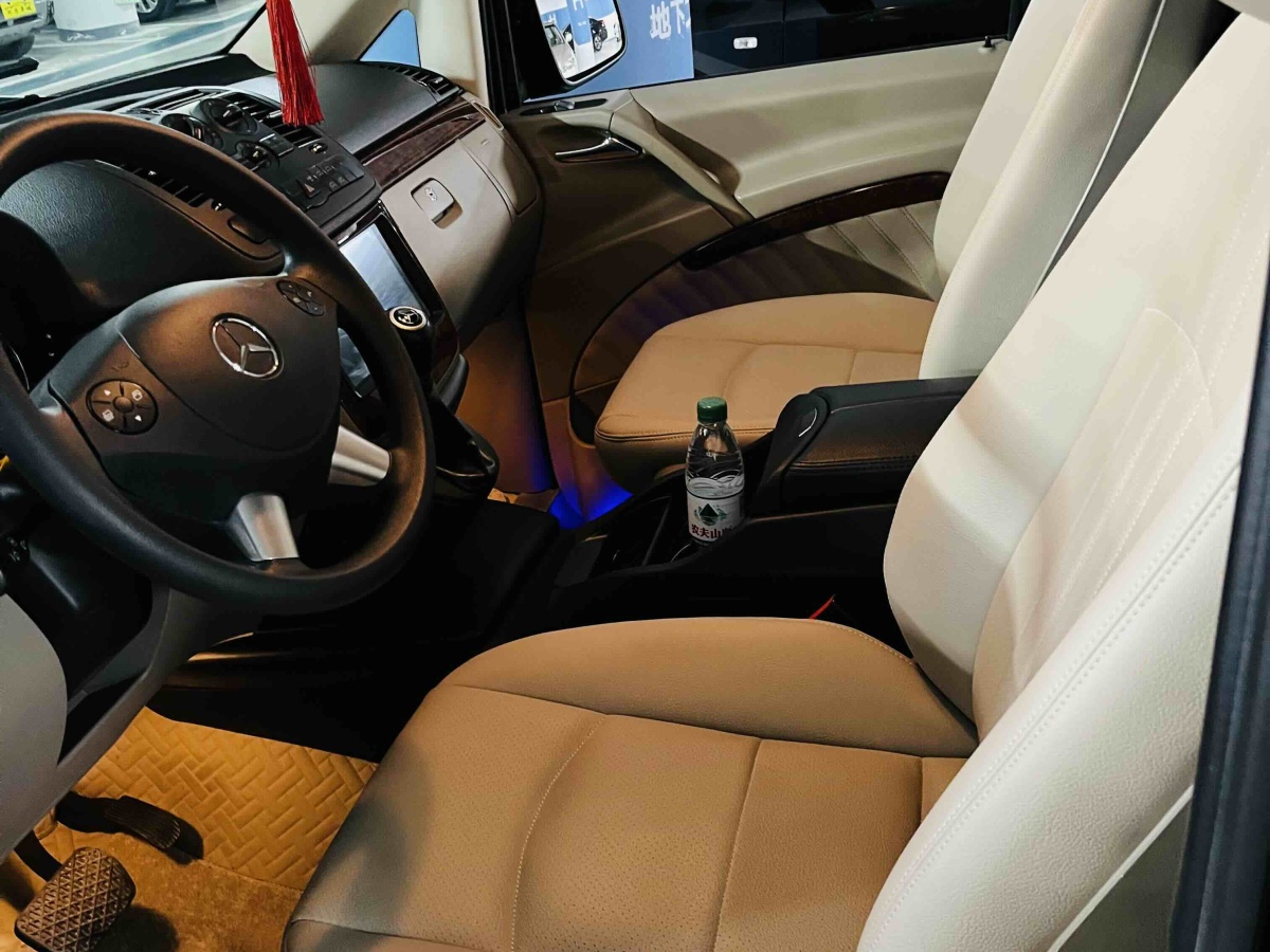 Mercedes-Benz Viano (Imported) 2014 #4 Mercedes-Benz Viano (Imported) 2014 car image #4